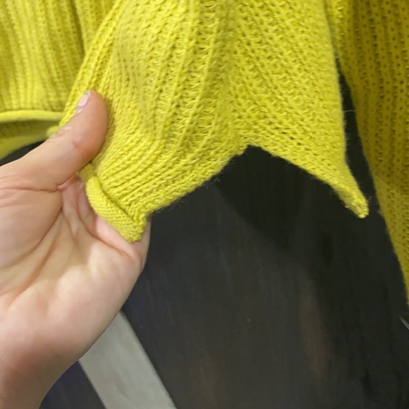 Wild Fable Long Sleeve Crop Top - Picture 2 of 3